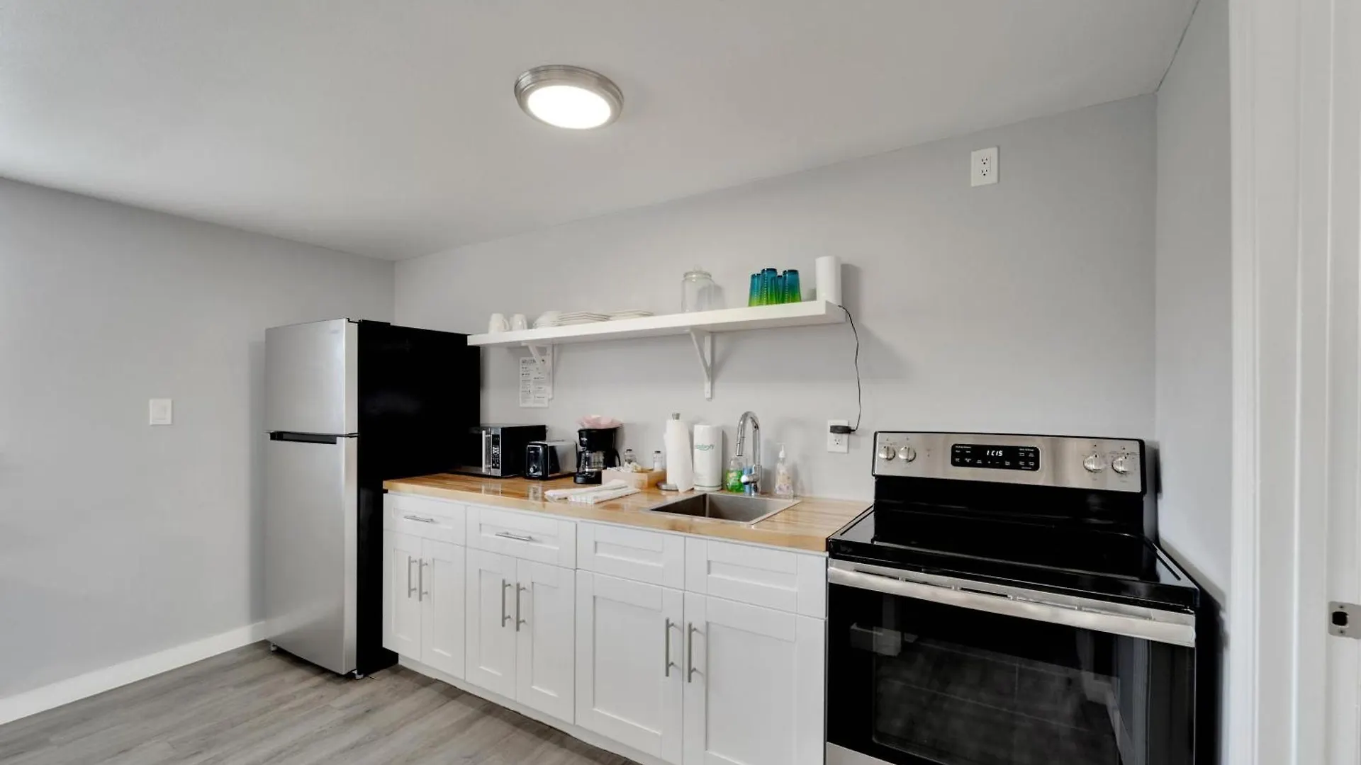 8818 Rocky Creek Drive, Unit B Apartment Tampa